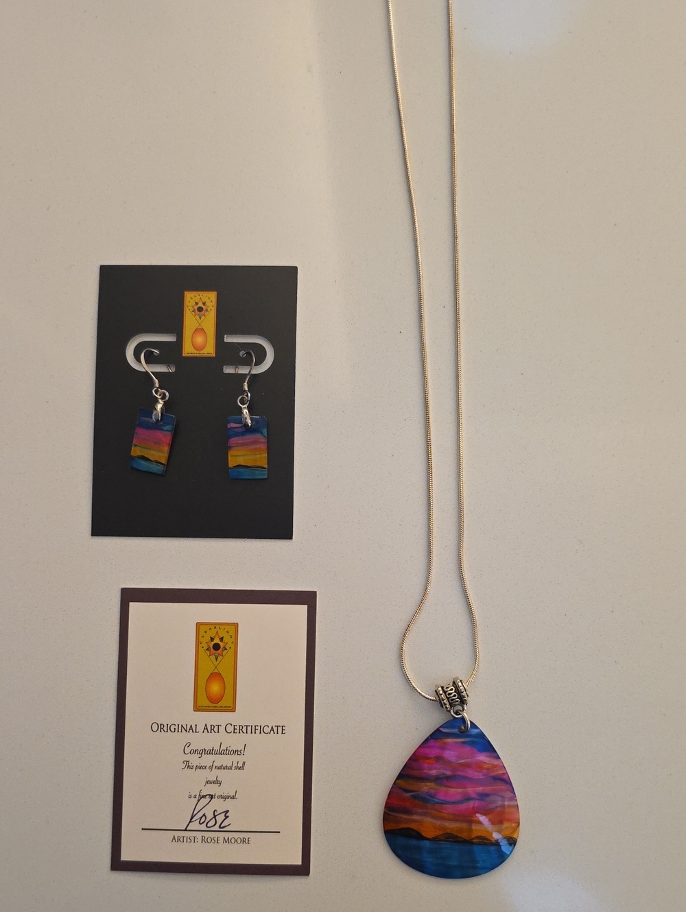 Clearlight Jewelry Hand Painted Mother of Pearl Shell Necklace & Earring Set